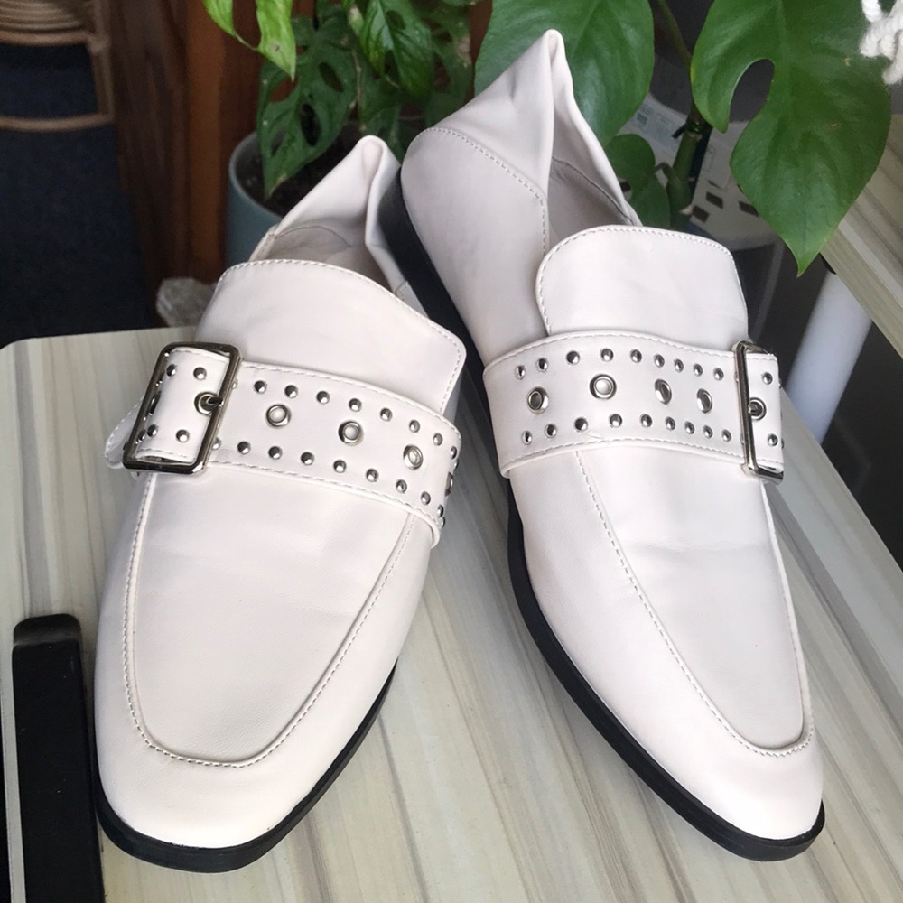 NWOT-Off White Loafers